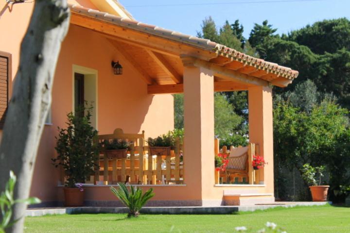 Il Melograno Di Nora Bed & Breakfast Pula Eksteriør bilde